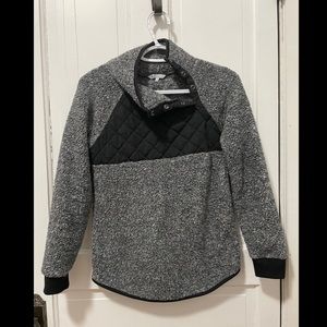 Women’s Pullover Sweatshirt Size XS